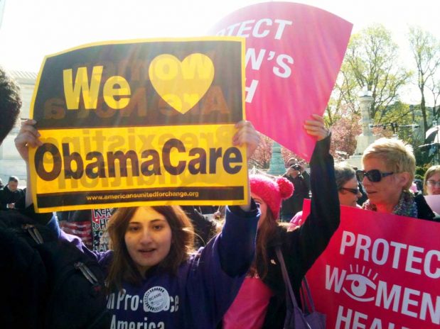 A rally in support of the so-called Affordable Care Act in front of the US Supreme Court in Washington, DC, March 27, 2012 (LaDawna Howard/CC BY 2.0)