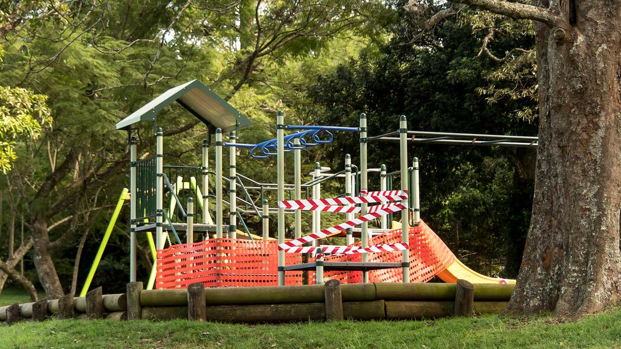An empty playground closed to use by children out of fear of SARS-CoV-2 (Photo by sandid, licensed under Pixabay License)