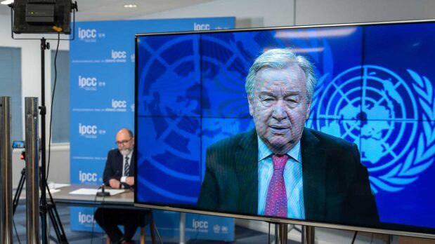 UN Secretary General Antoni Guterres speaks on screen at an IPCC press conference, April 4, 2022 (Photo by IPCC/Licensed under CC BY 2.0 DEED)